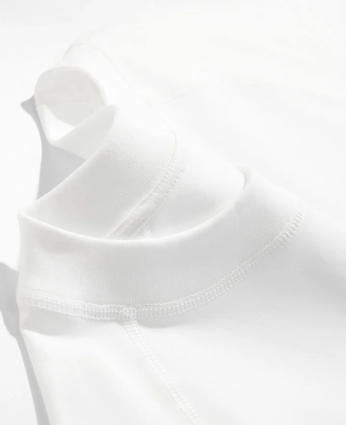 เสื้อยืดแฟชั่นลาย Alienof This - Vintage Fashion Victim Shirt บทวิจารณ์และราคา