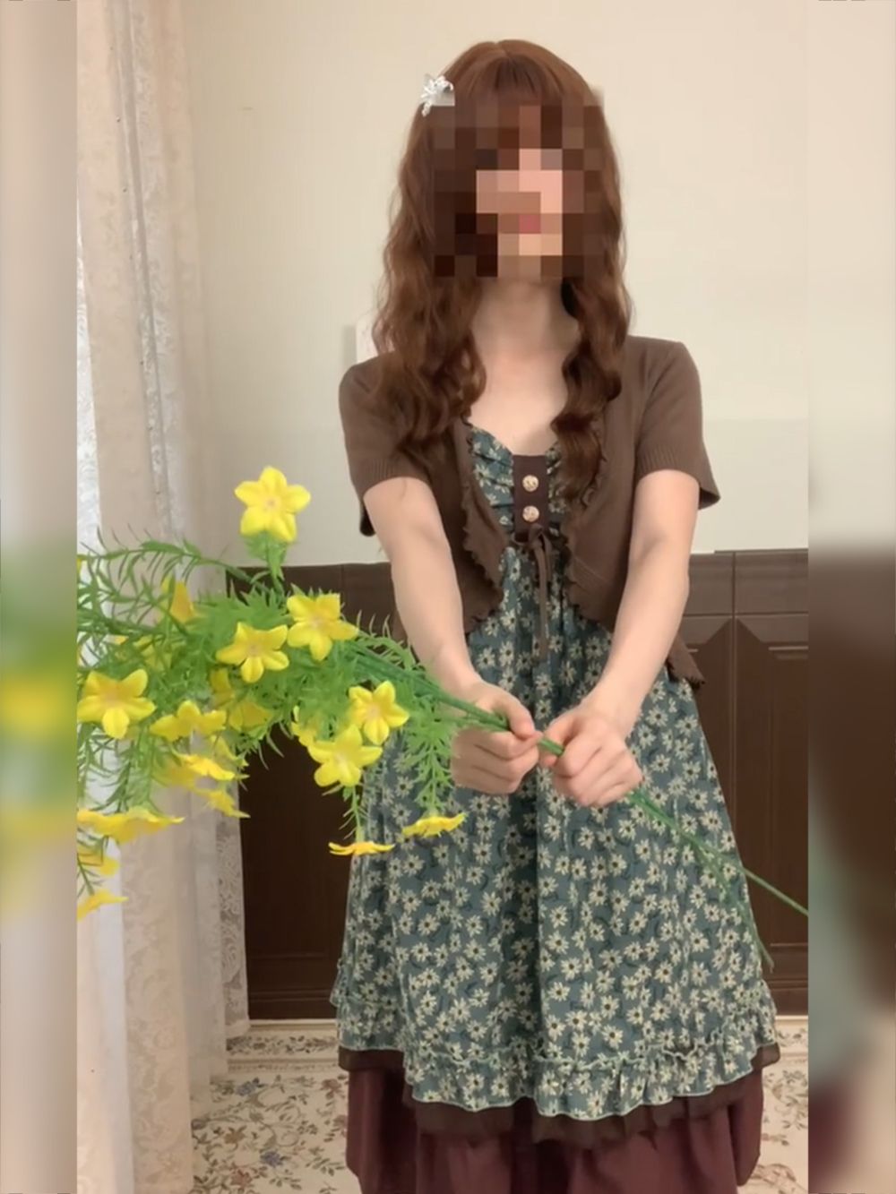 ชุดเดรสสายเดี่ยววินเทจลายดอกไม - Crop Cardigan Vintage บทวิจารณ์และราคา