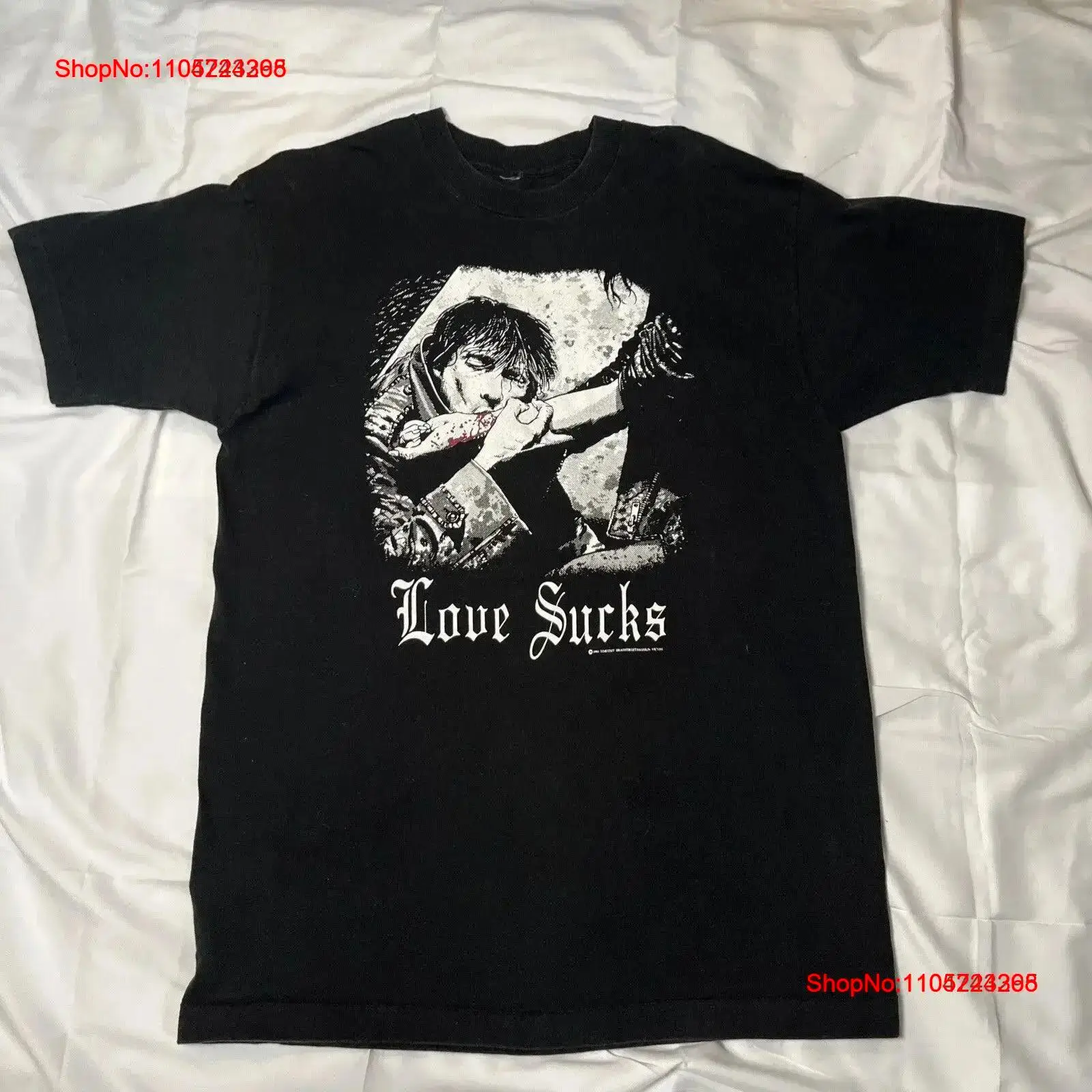 เสื้อยืดวินเทจยุค 90s ลาย Love - Vintage Fashion Victim Shirt บทวิจารณ์และราคา