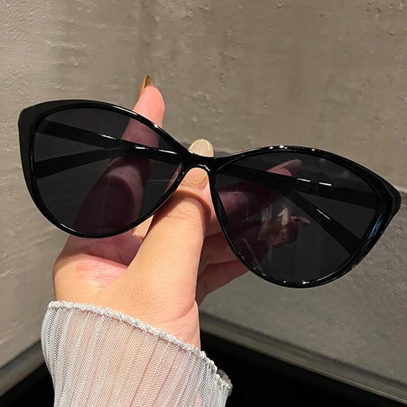 แว่นกันแดดทรงแคทอายสไตล์เรโทร  - Vintage Fashion Girl บทวิจารณ์และราคา